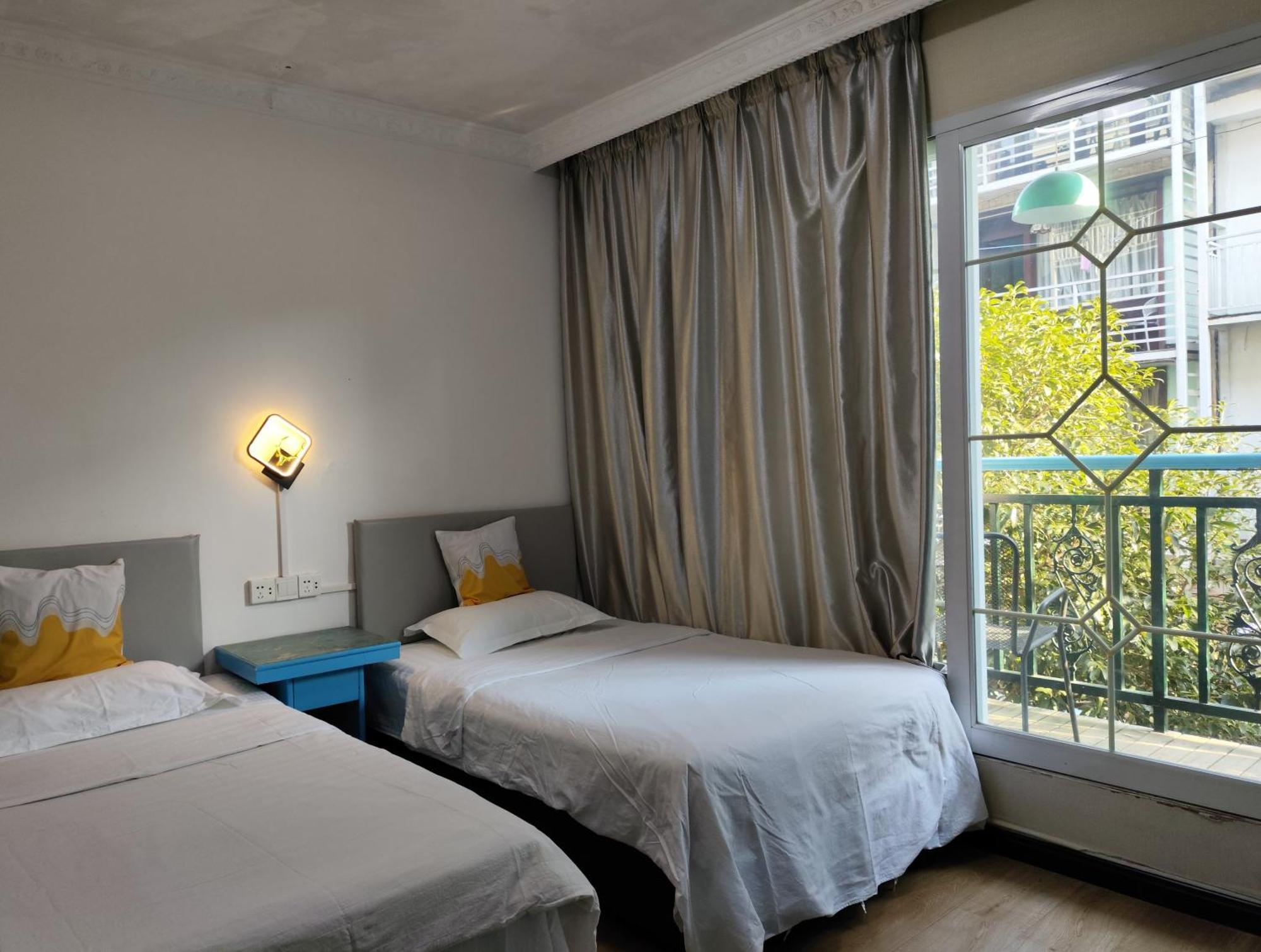 Climbers Inn Yangshuo Bagian luar foto